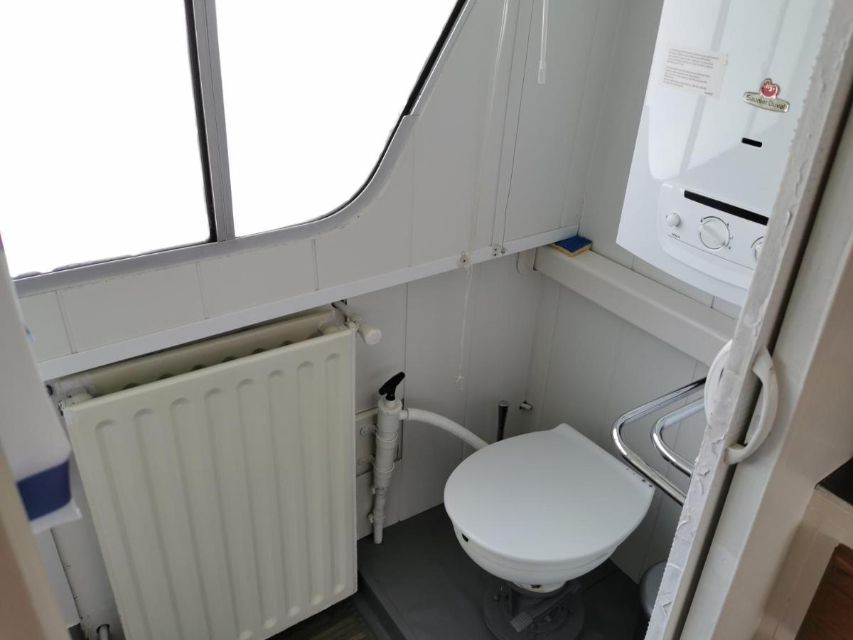 Bateau Entier 35M2 Avec Terrasse Hotel Beaucaire  Exterior foto